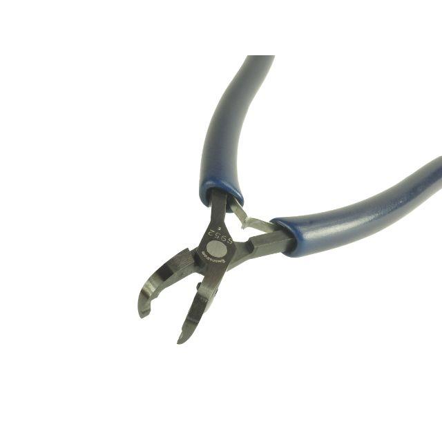 Pliers