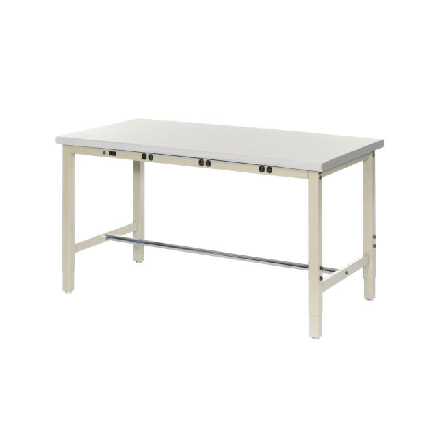 Workbenches and Stations